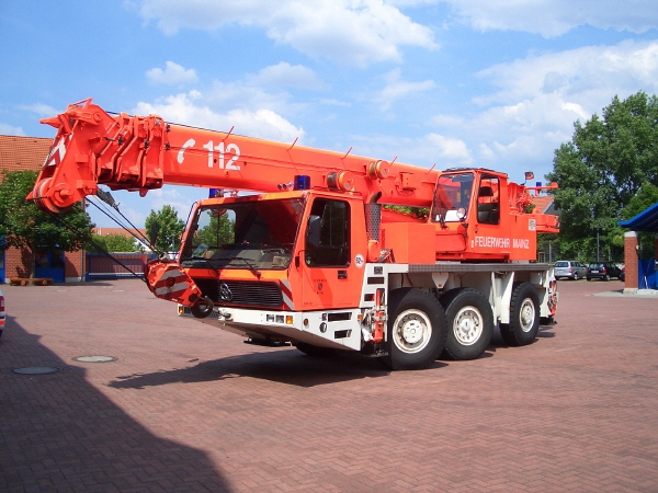 Feuerwehrkranwagen